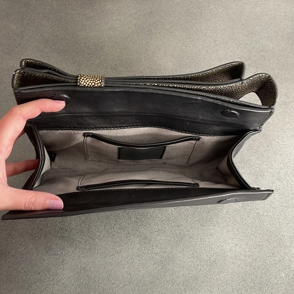 ZAC Posen bow spotted design magnetic clutch - Picture 5 of 11